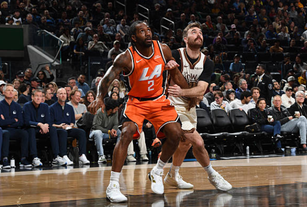 网页版登录入口-勇三崩快船轰72-45逆转！与对手仅差1.5胜场 勇士将打雷霆和火箭